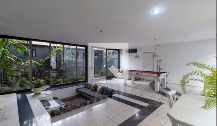 Casa à Venda - Alto de Pinheiros, 4 Quartos,  700 m2
