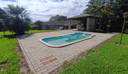 CASA E BARACÃO