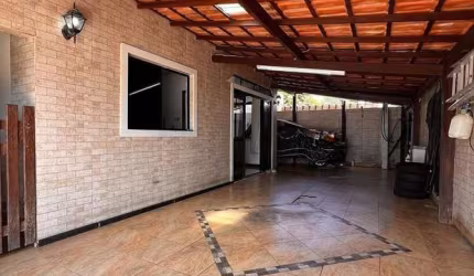 Casa com 4 quartos à venda na Donaldison da Rocha Barros, 35, São Francisco, Serra por R$ 750.000