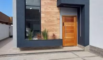 Itaipuaçu- Casa 3 Quartos, Frente Av ² - R$ 550 Mil