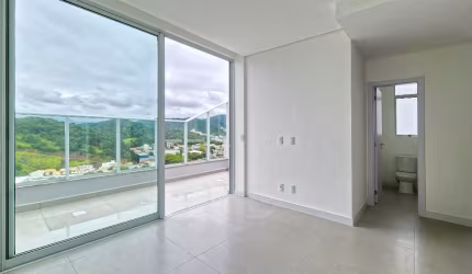 Cobertura com 3 quartos e 2 vagas no Condomínio Duo da Praia Brava Itajaí.