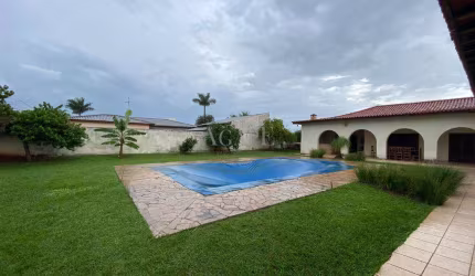 Casa à venda em Artur Nogueira, Jardim Rezek I, com 4 suítes, com 451 m²