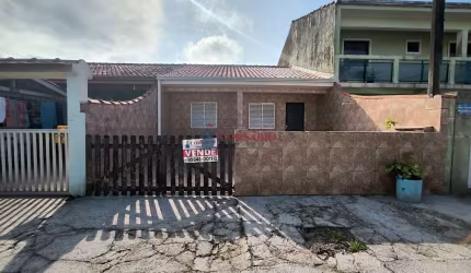 Casa com suíte a venda em Ipanema