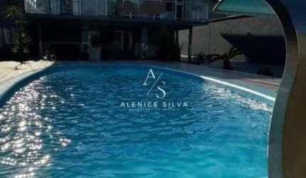 Linda casa em Serraria 03 dormitórios, casa com piscina no Bairro Serraria - São José - SC