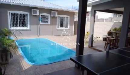 Casa 2 dormitórios-Jardim Atlântico/Florianópolis