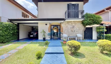 Casa à Venda no São Paulo II - Elegância e Conforto na Granja Viana!