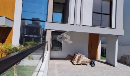 CASA / DUPLEX ALTO PADRÃO NO CENTRINHO DO INGLESES-FLORIANÓPOLIS R$ 1.106.000,00