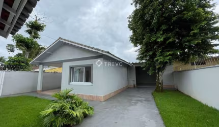 CASA TÉRREA COM 3 DORMITÓRIOS À VENDA NO CENTRO DE BERTIOGA/SP
