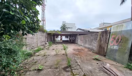 CASA À VENDA 3 DORM, 2 WC, 6 VAGAS, 395 m² TOTAL POR R$ 750.000 EM BERTIOGA/SP