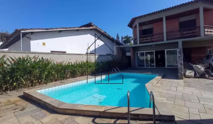 Casa para Venda em Guarujá, Jardim Virgínia, 3 dormitórios, 3 suítes, 3 banheiros, 3 vagas