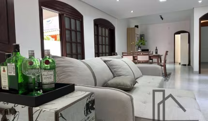 Casa para Venda em Canoas, Estância Velha, 4 dormitórios, 2 suítes, 3 banheiros, 6 vagas