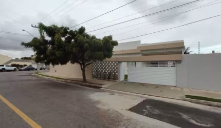 Casa à venda na Aruana, Aracaju/SE. TÉRREA em via pública.