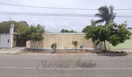Casa TÉRREA com Piscina em via Pública à venda na Aruana, Aracaju/SE.