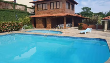 Linda casa em condomínio residencial disponível para locação ou venda!