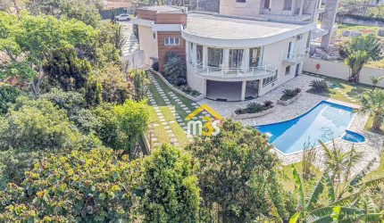 Casa  de Alto Padrão com 4 Quartos, 700 m² e Lazer Exclusivo na Granja Viana