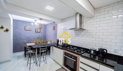 Casa à venda no Jardim Novo Osasco – 3 quartos, suíte, edícula completa e muito mais por R$ 585.000,00