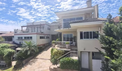 Casa com 2 quartos à venda na Rua Fernando Abbott, 1076, Cristo Redentor, Porto Alegre por R$ 2.650.000