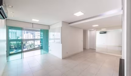 Apartamento com 3 suítes a venda no Alto da Glória