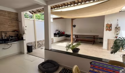Casa com 3 quartos à venda na Avenida Eldes Scherrer Souza, Sem, Laranjeiras, Serra, 237 m2 por R$ 900.000
