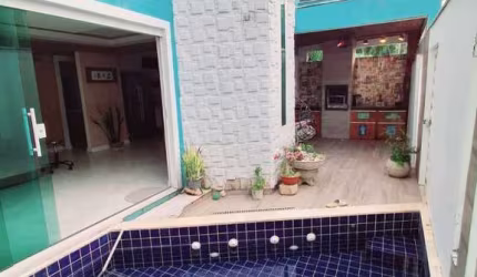 CASA COM 4 QUARTOS NA TAQUARA EM JACAREPAGUA