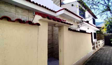 Casa com 2 Quartos a Venda no Grajaú
