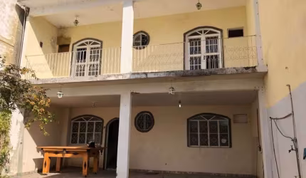 Casa Triplex com 3 quartos e Terraço na Taquara