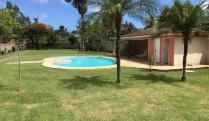 Casa com 3 quartos, 1 suíte, em Vargem Grande