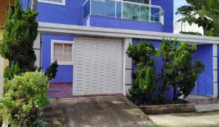 Casa Triplex com 4 Suítes em Vargem Grande