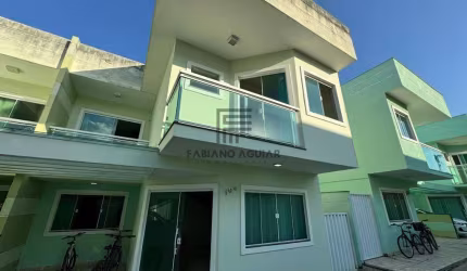 Casa em Araruama, 4 quartos (3 suítes) - R$ 420.000,00 - Praça da Bandeira