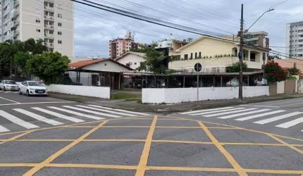 MP - Lote de esquina com 539 mts2 no Bairro Estreito