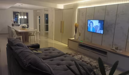 Linda cobertura de 256m² com 04 suítes e 03 vagas em Praia de Fora - Palhoça....