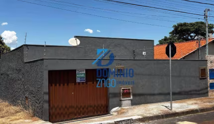 Casa com 3 dormitórios para alugar por R$ 1.547,23/mês - Santa Marta - Uberaba/MG