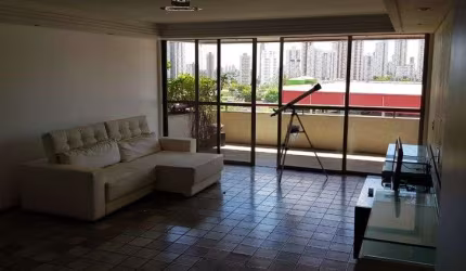 Apartamento amplo, super ventilado, na melhor localização da Tamarineira - Recife - PE