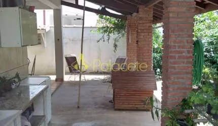 Casa à venda 4 Quartos, 1 Suite, 2 Vagas, 360M², São Benedito, Pindamonhangaba - SP