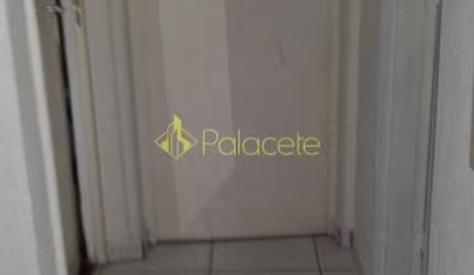 Casa à venda 2 Quartos, 3 Vagas, Conjunto Habitacional Terra dos Ipês I (Sul), Pindamonhangaba - SP