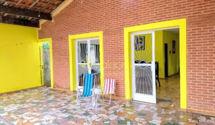 Casa à venda 3 Quartos, 1 Suite, 2 Vagas, 500M², Centro, Ubatuba - SP