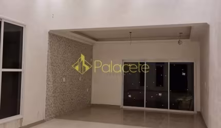 Casa à venda 2 Quartos, 1 Suite, 2 Vagas, 300M², Condomínio Terra do Vale, Caçapava - SP
