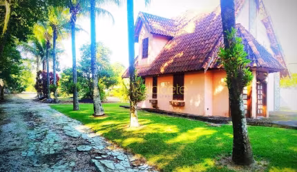 Chácara à venda 2 Quartos, 1 Suite, 5 Vagas, 2036M², Parque Lago Azul, Pindamonhangaba - SP