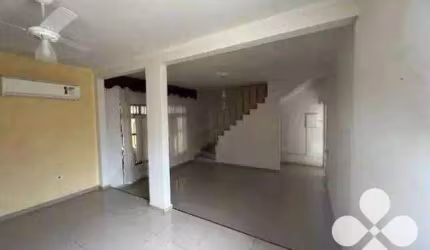 Casa com 3 dormitórios à venda por R$ 480.000,00 - Vila Voturuá - São Vicente/SP