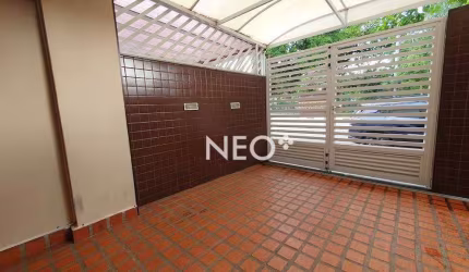 Sobrado com 2 dormitórios à venda por R$ 769.000,00 - Ponta da Praia - Santos/SP