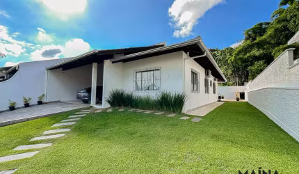 Casa com 3 quartos à venda na Escola Agrícola, Blumenau , 148 m2 por R$ 1.750.000