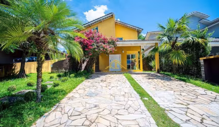 Casa com 4 dormitórios à venda, 350 m² por R$ 1.750.000,00 - Pitas - Cotia/SP