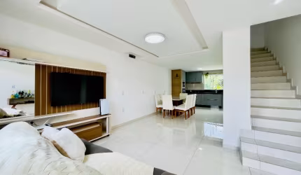 Sobrado Tríplex  Na Velha Com 2 Quartos
