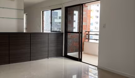 Vendo apartamento com 03 quartos sendo 02 suítes