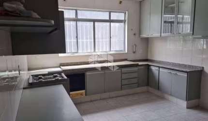 Sobrado à Venda 208 m² por R$ 850.000,00 - Vila Augusta - Guarulhos/SP