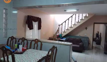 Casa com 3 dormitórios à venda, 271 m² por R$ 900.000,00 - Umuarama - Osasco/SP