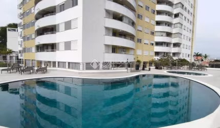 Apartamento com 2 quartos para alugar na Rua Professor Clementino de Brito, 405, Capoeiras, Florianópolis, 70 m2 por R$ 4.000