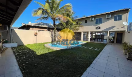 Casa para alugar na Dr. Cunha Pereira, 68, Balneário Caravelas, Matinhos por R$ 2.400