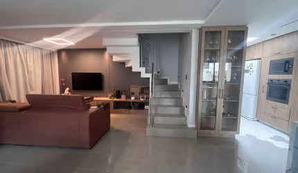 Casa à venda na Rua Ângelo Zeni, 600, Bom Retiro, Curitiba, 136 m2 por R$ 1.397.000