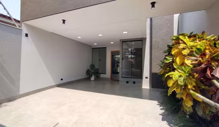 Casa no Jd. Alvorada III em Maringá.